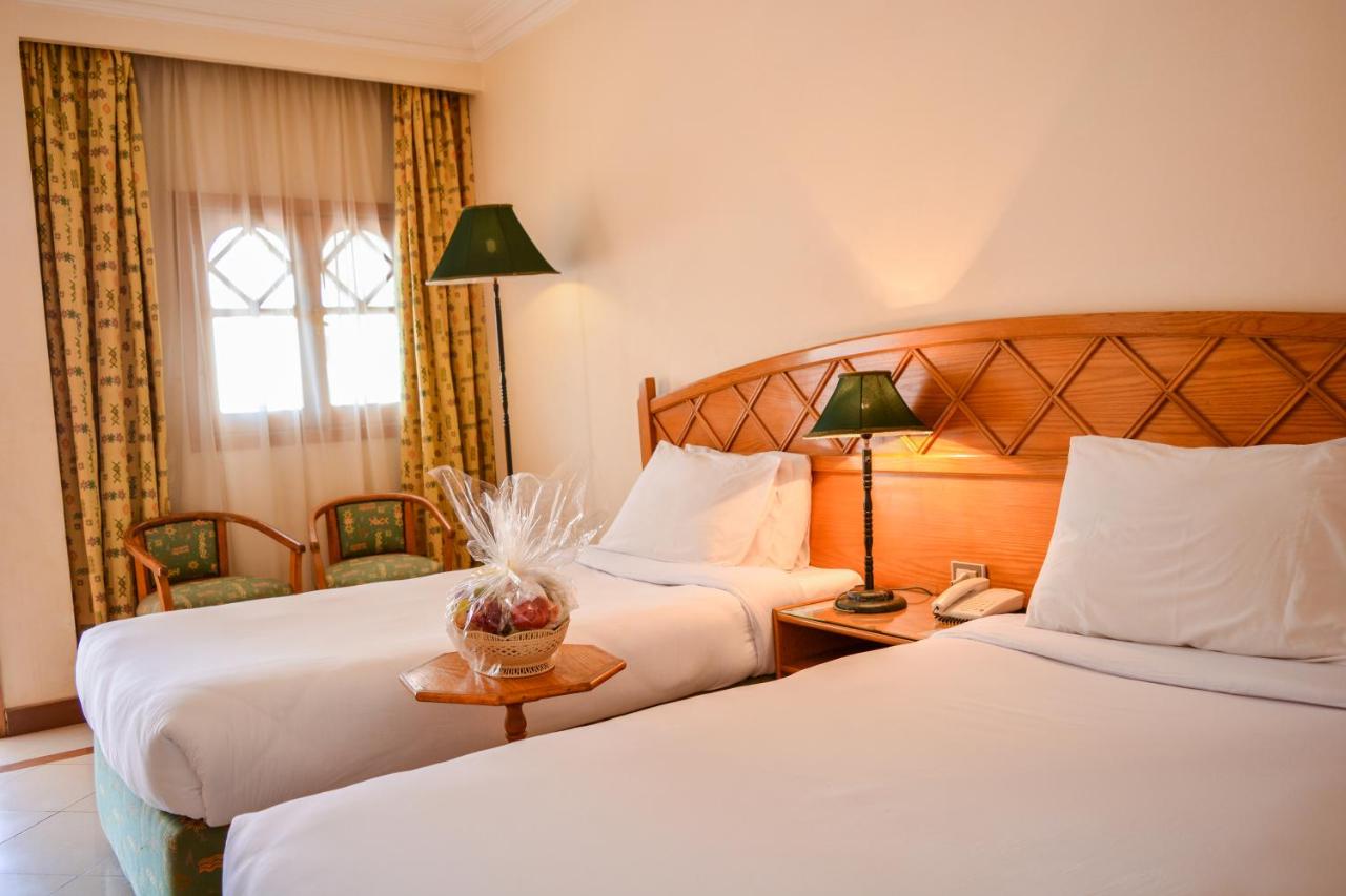 Dive Inn Resort 4*