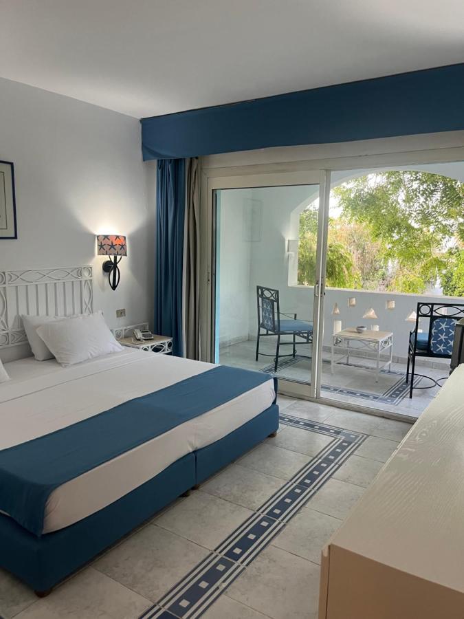 Domina Coral Bay Aquamarine Deluxe Beach 5*