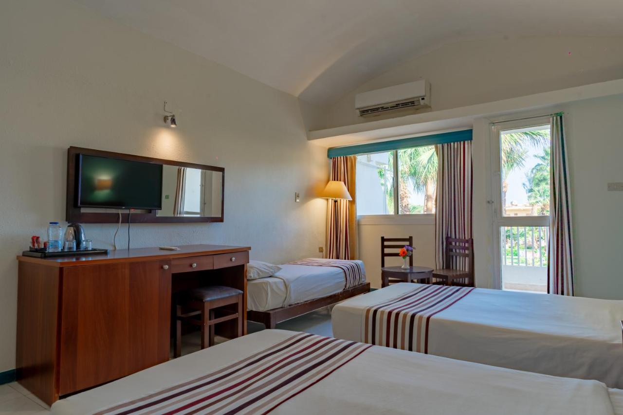 Empire Hotel Aquapark 3*