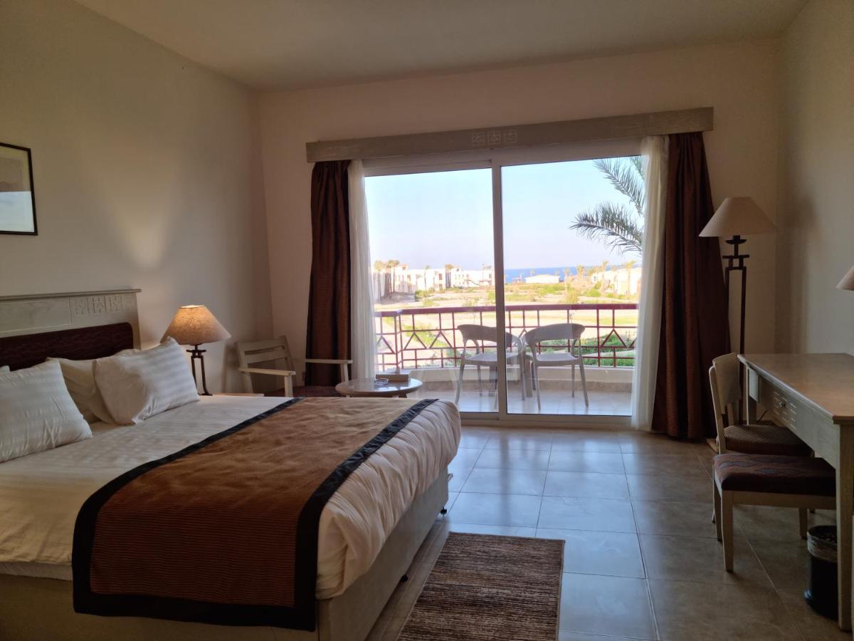 Amarina Sapphire Beach Resort 5*