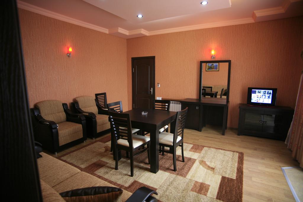 Premier Hotel Batumi 3*, фото 10