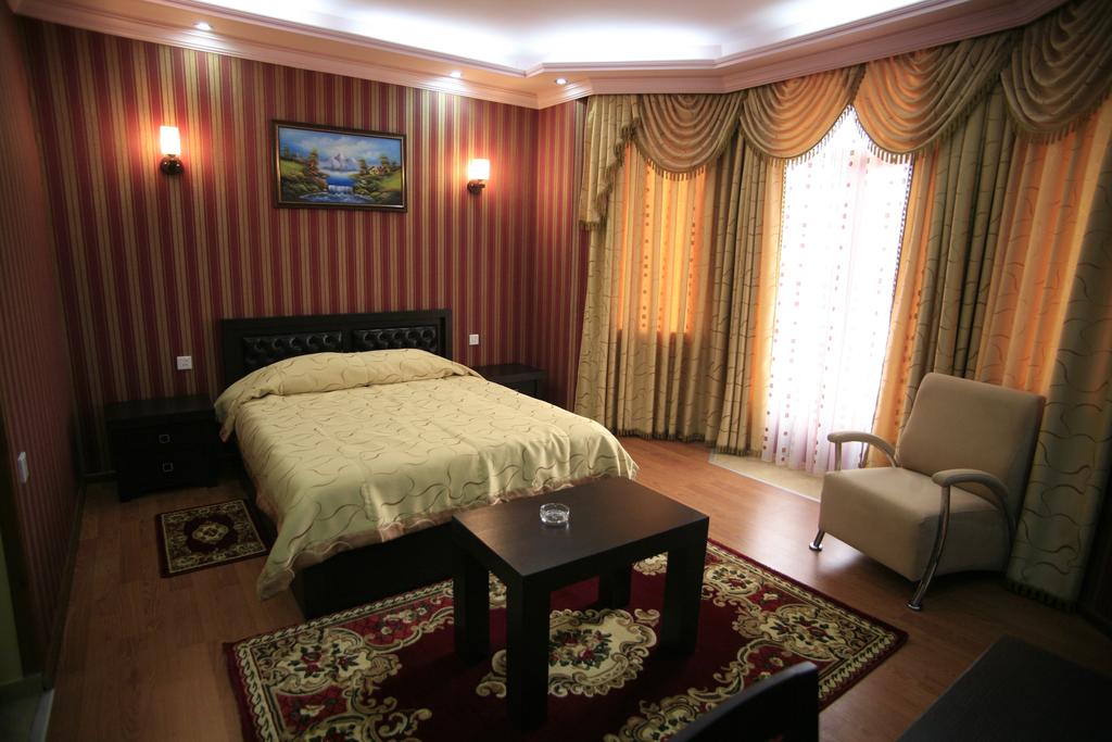 Premier Hotel Batumi 3*, фото 8