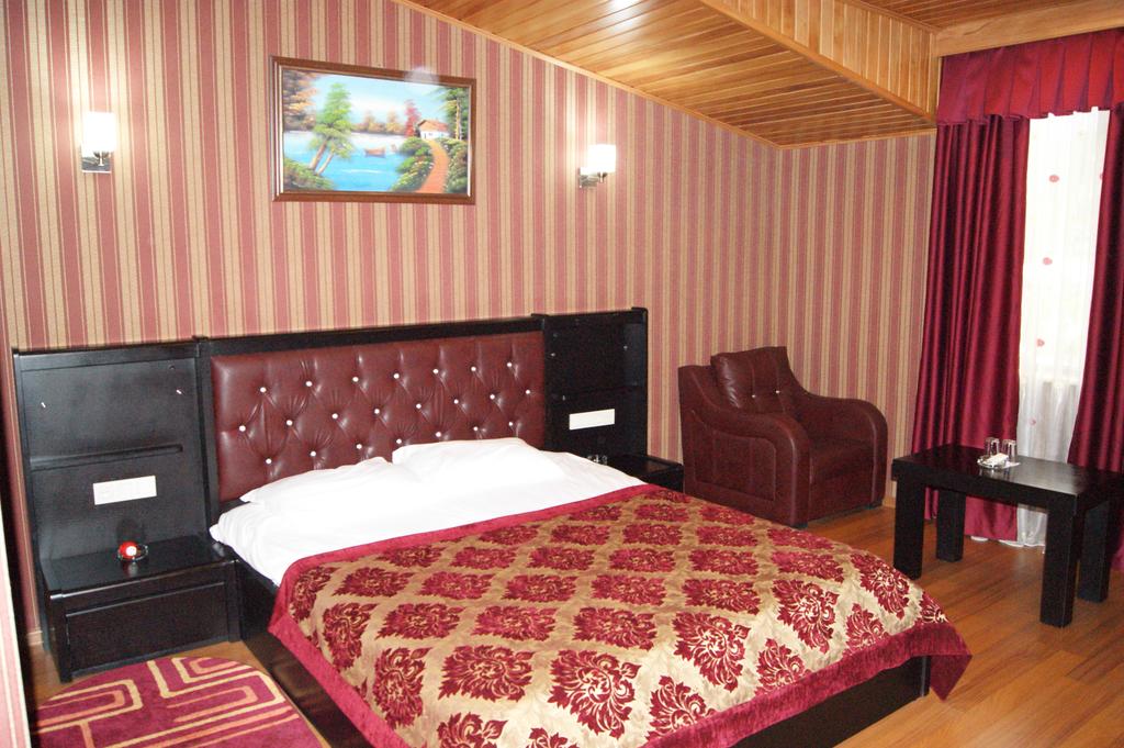 Premier Hotel Batumi 3*