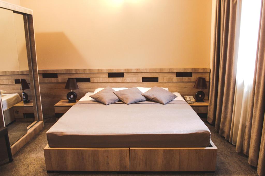 Diplomat Hotel Tbilisi 3*