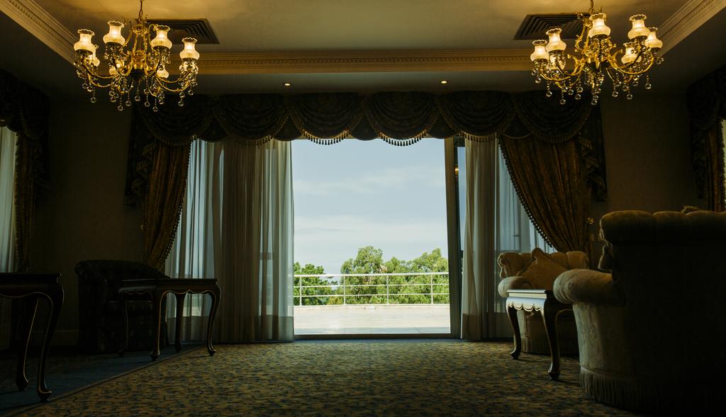 Intourist Palace 5*