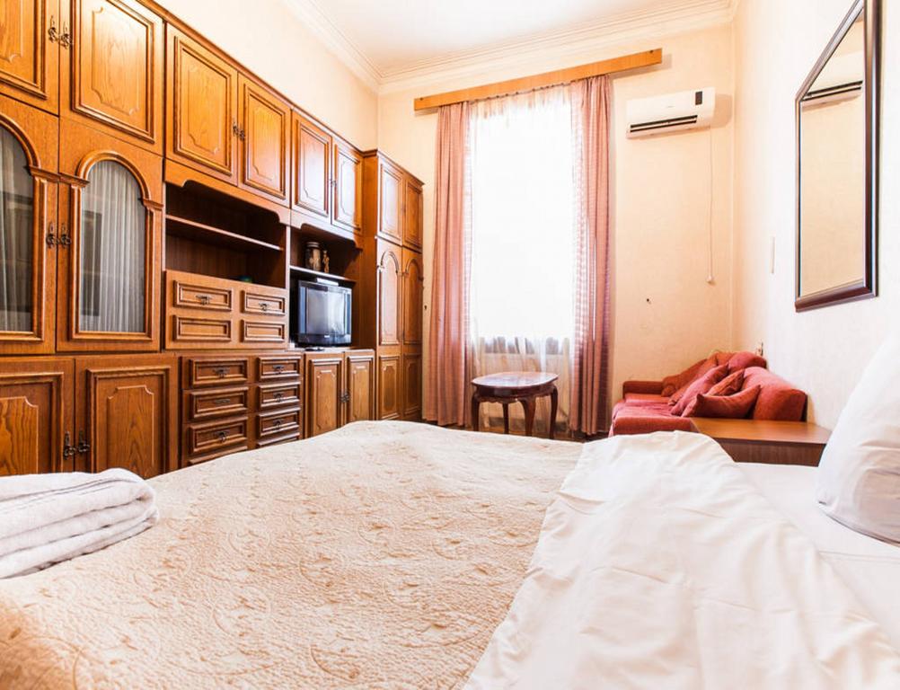 Royal Hotel Tbilisi 3*