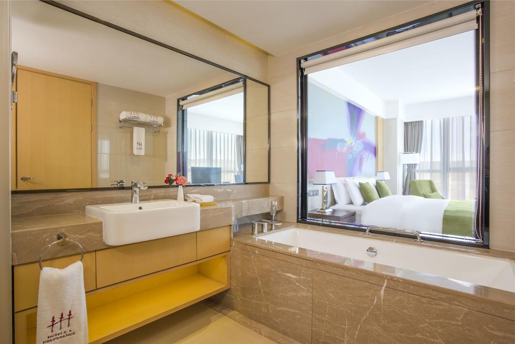 Hotels & Preference Hualing Tbilisi 5*, фото 5