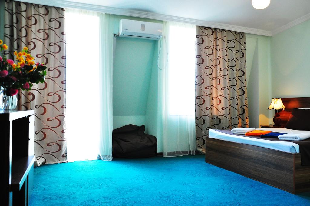 Reness Hotel Kobuleti 3*, фото 4
