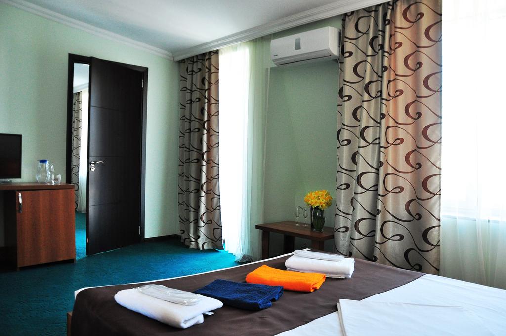 Reness Hotel Kobuleti 3*, фото 9