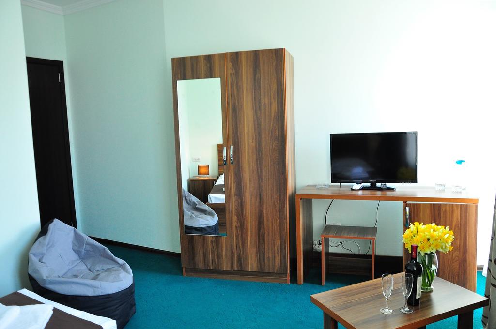 Reness Hotel Kobuleti 3*, фото 8