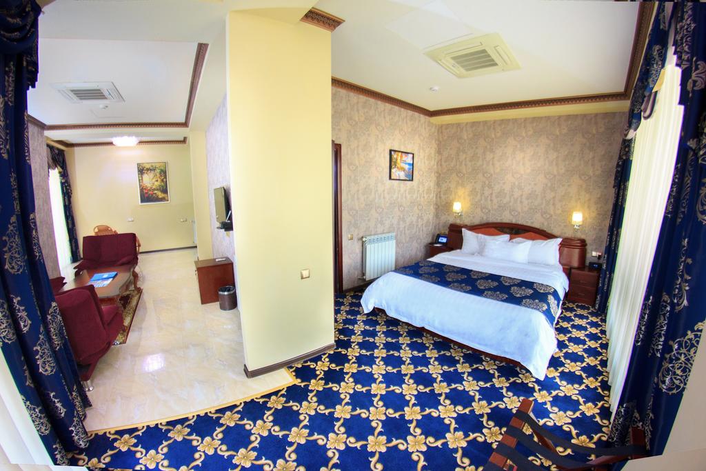Cron Palace Tbilisi Hotel 4*, фото 8