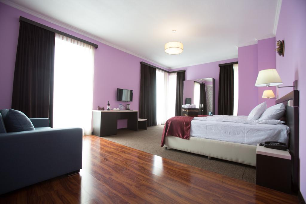 Terrace Avlabari Hotel By Log Inn 3*