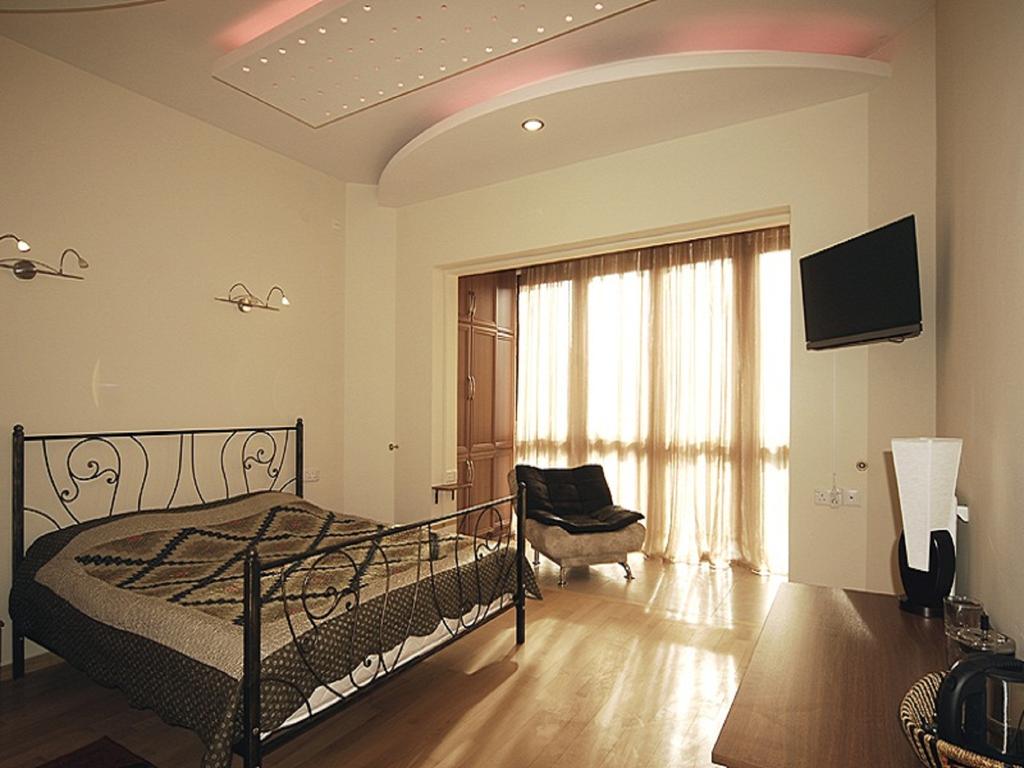 Vaki Hotel 3*