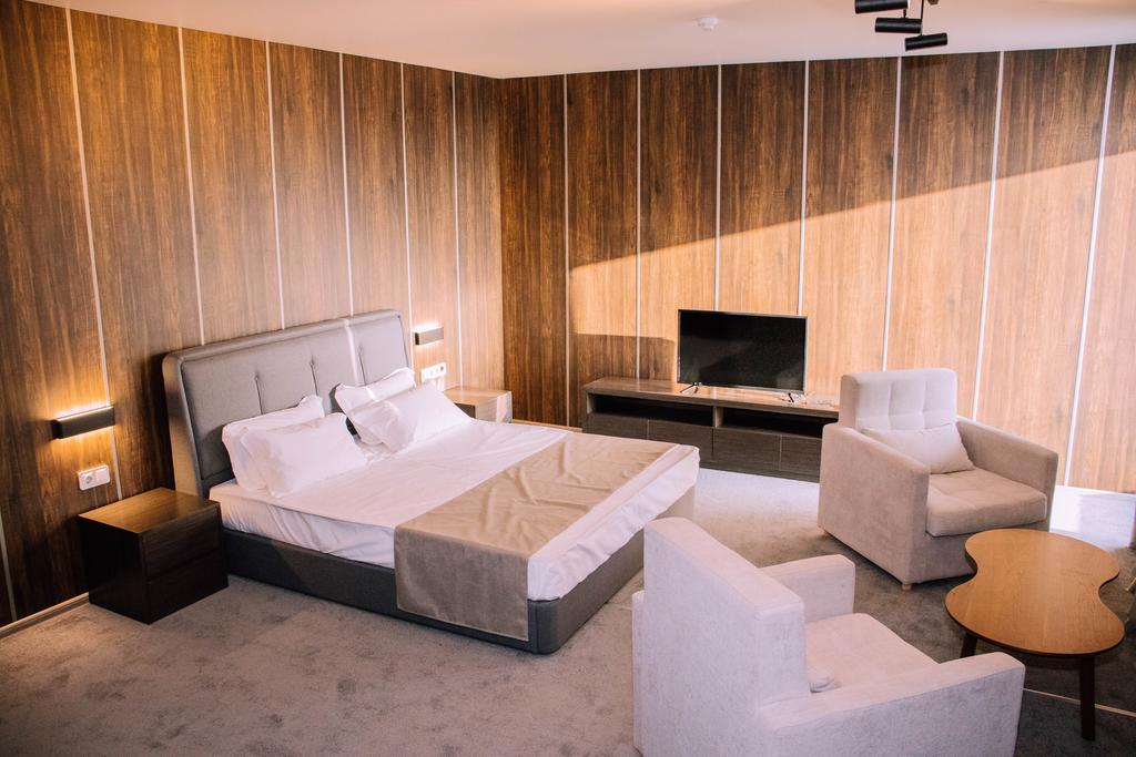 Hotel Nobilis Hall 4*