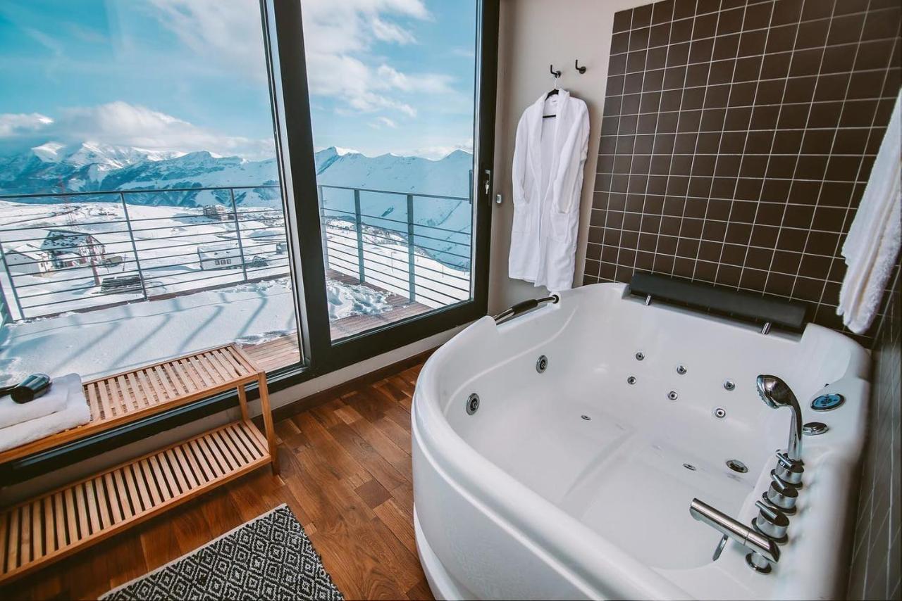 Quadrum Gudauri 4*