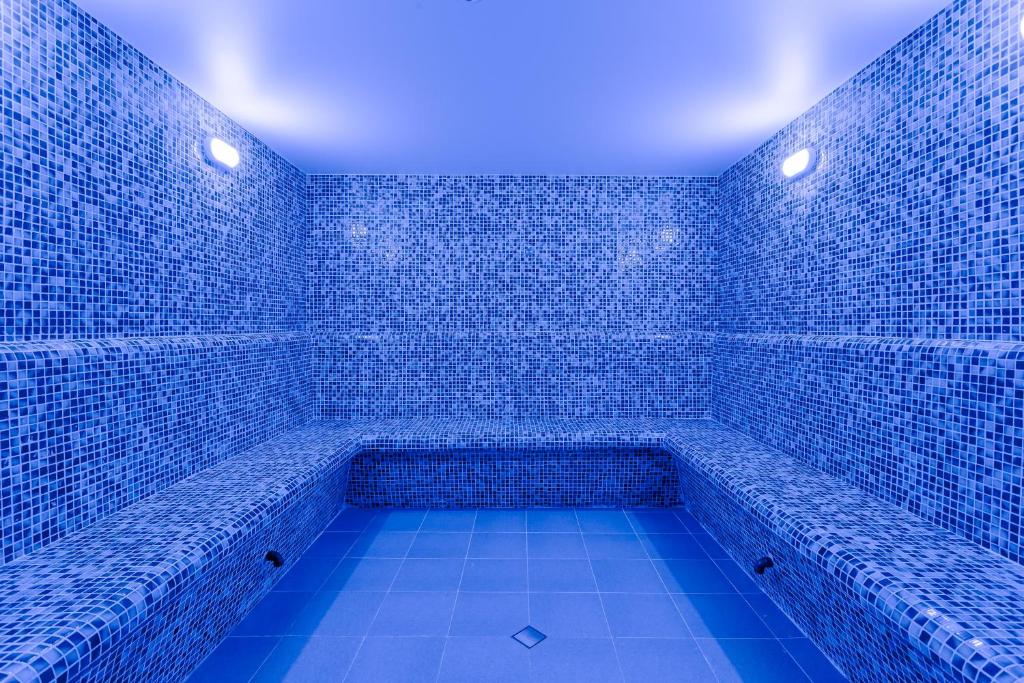 Ramada by Wyndham Tbilisi Old City 4*, фото 9