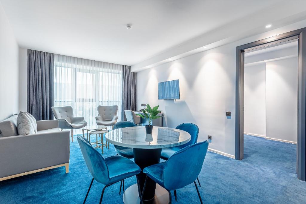 Ramada by Wyndham Tbilisi Old City 4*, фото 5