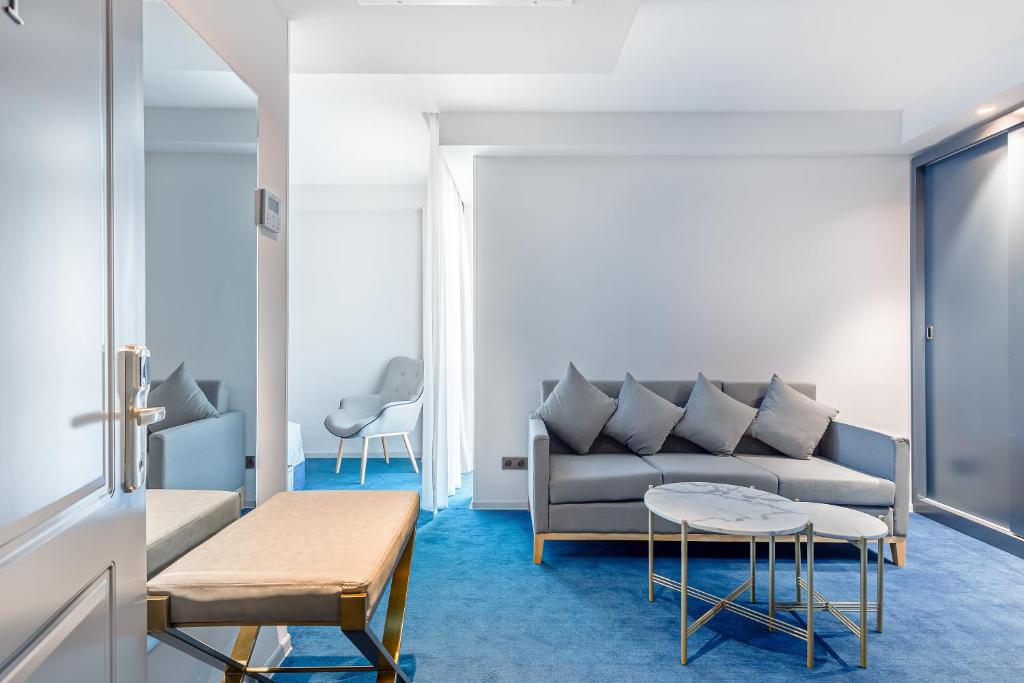 Ramada by Wyndham Tbilisi Old City 4*, фото 12