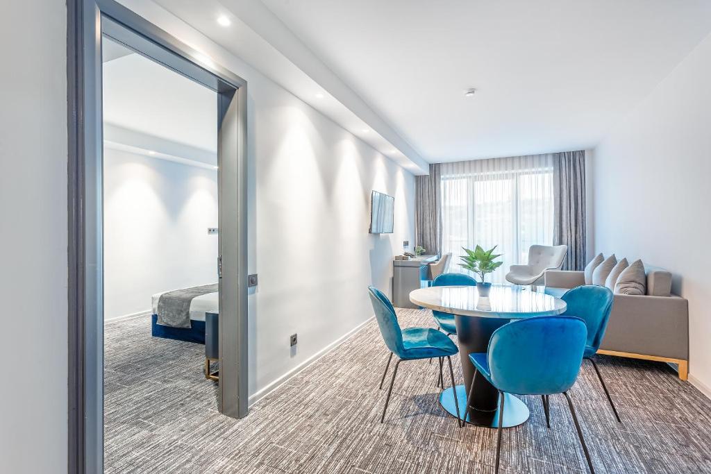 Ramada by Wyndham Tbilisi Old City 4*, фото 4