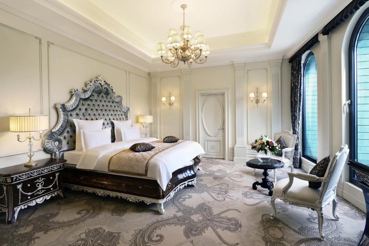 Ambasadori Hotel Tbilisi 5*