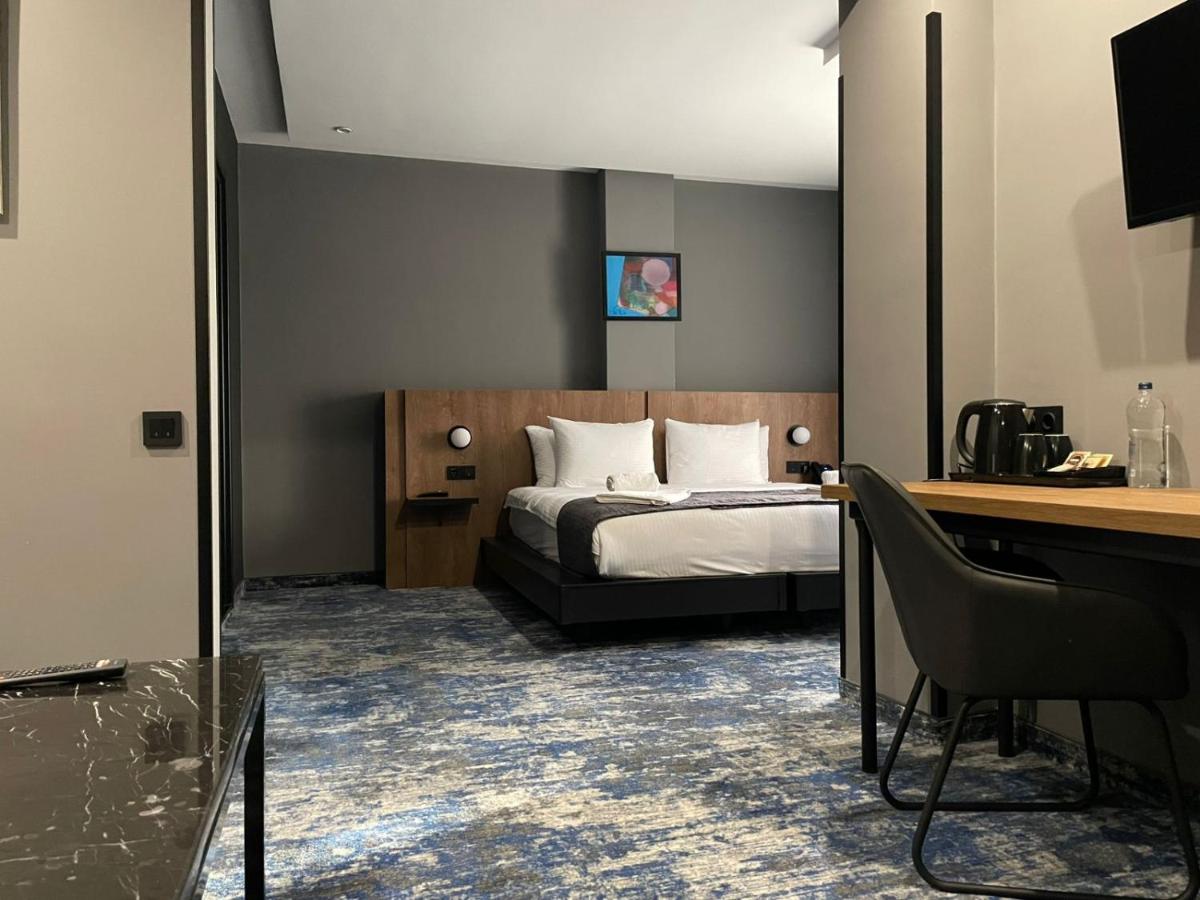 Splendid Tbilisi 4*
