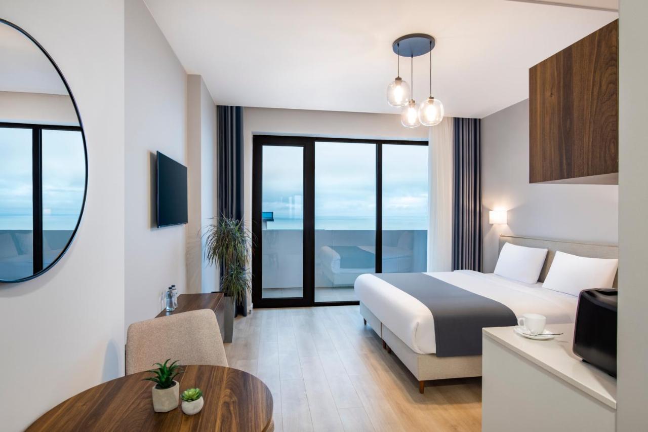 Steps Batumi Hotel & Suites 5*