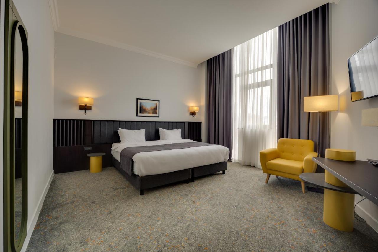 Astoria 4*