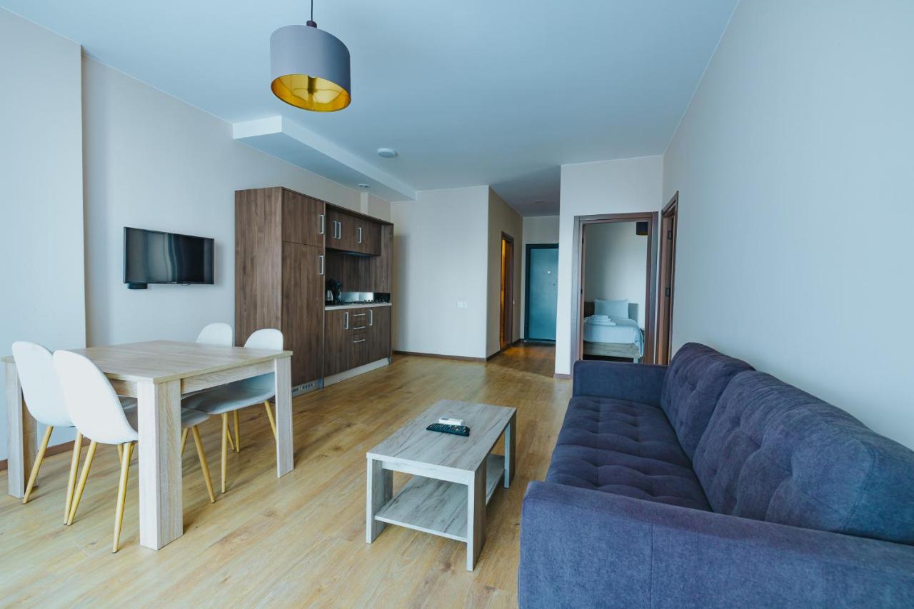 Komunna Luxe Apartment, фото 5