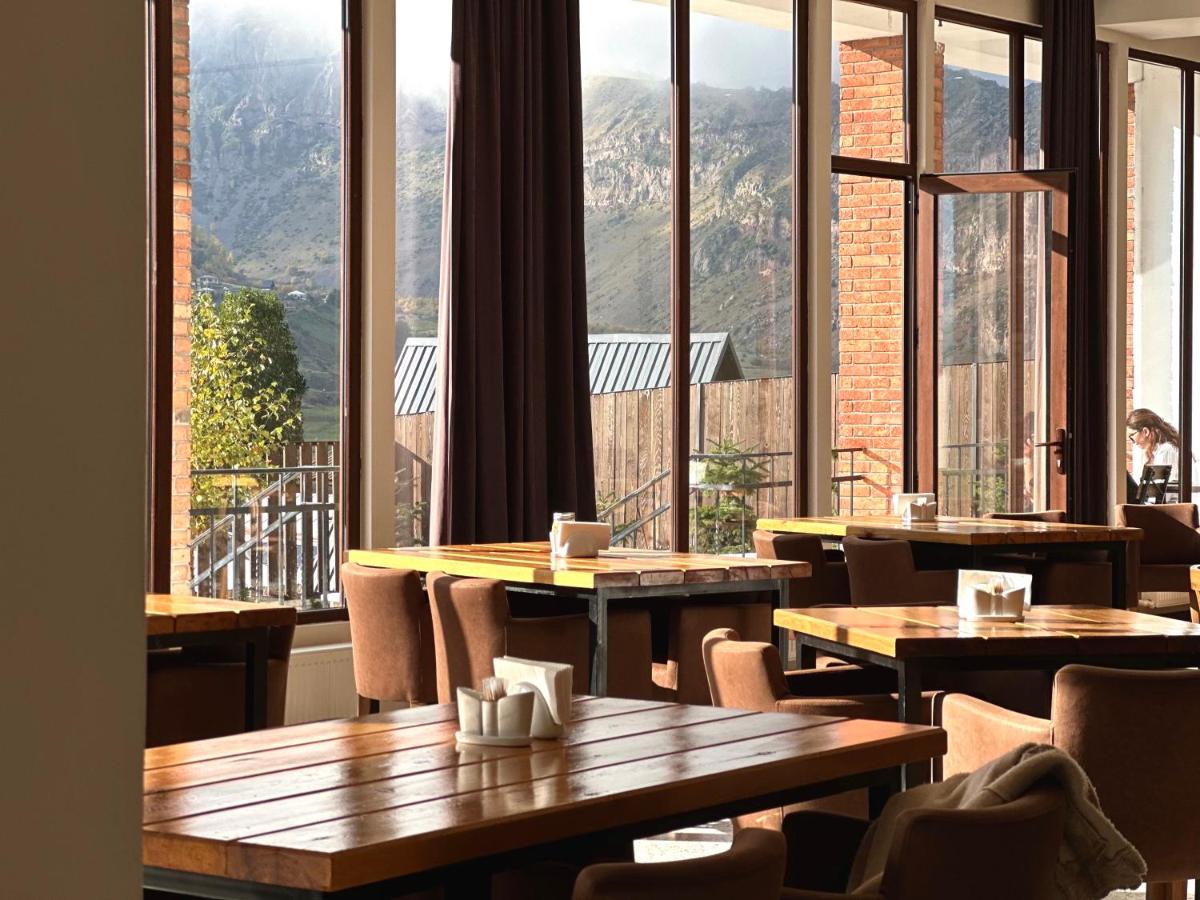 Mountain House Kazbegi 4*