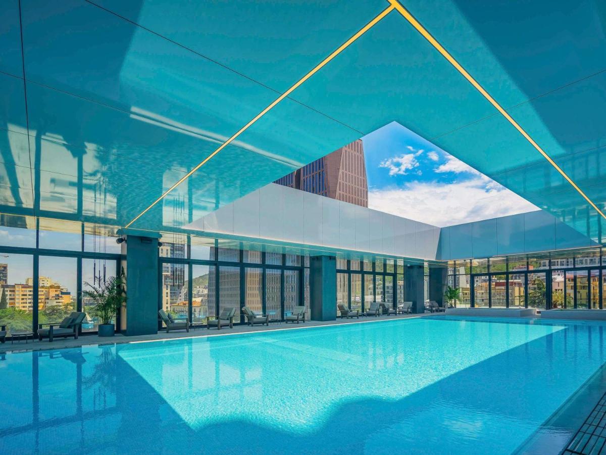 PULLMAN TBILISI AXIS TOWERS 5*