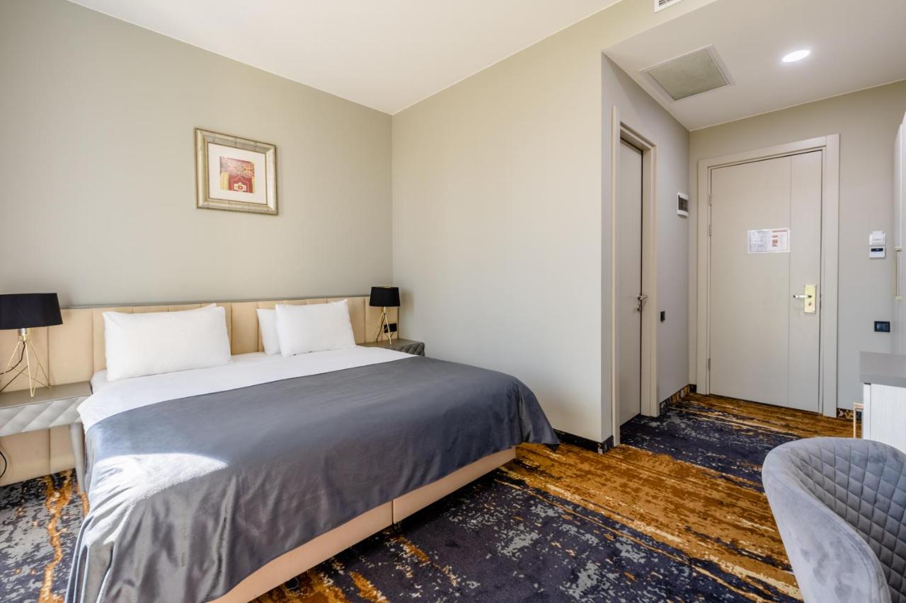 Brosse Garden Hotel- 4*
