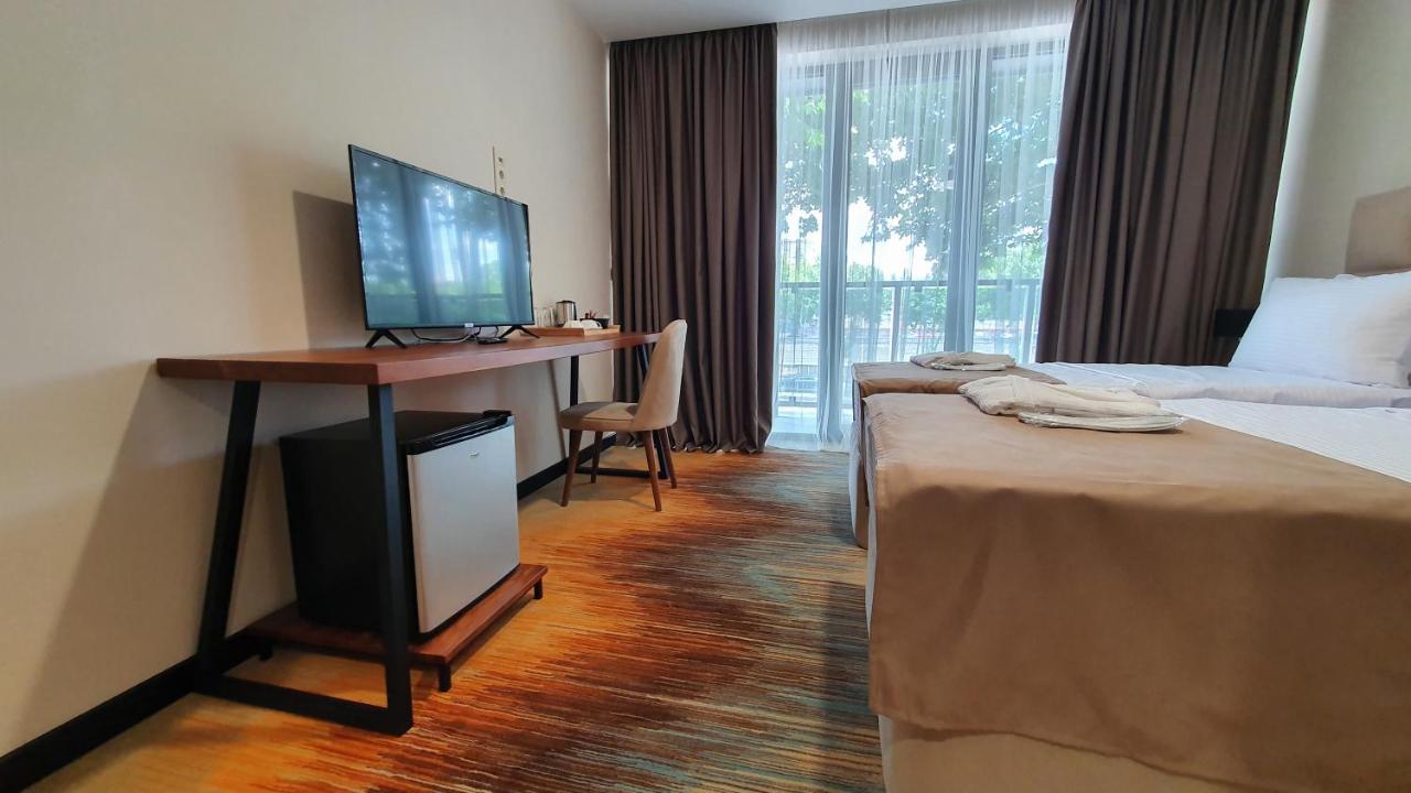 Carousel Hotel 4*