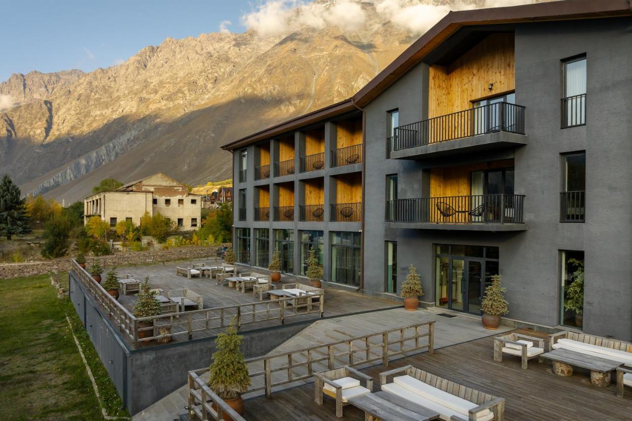 Intourist Kazbegi 5*