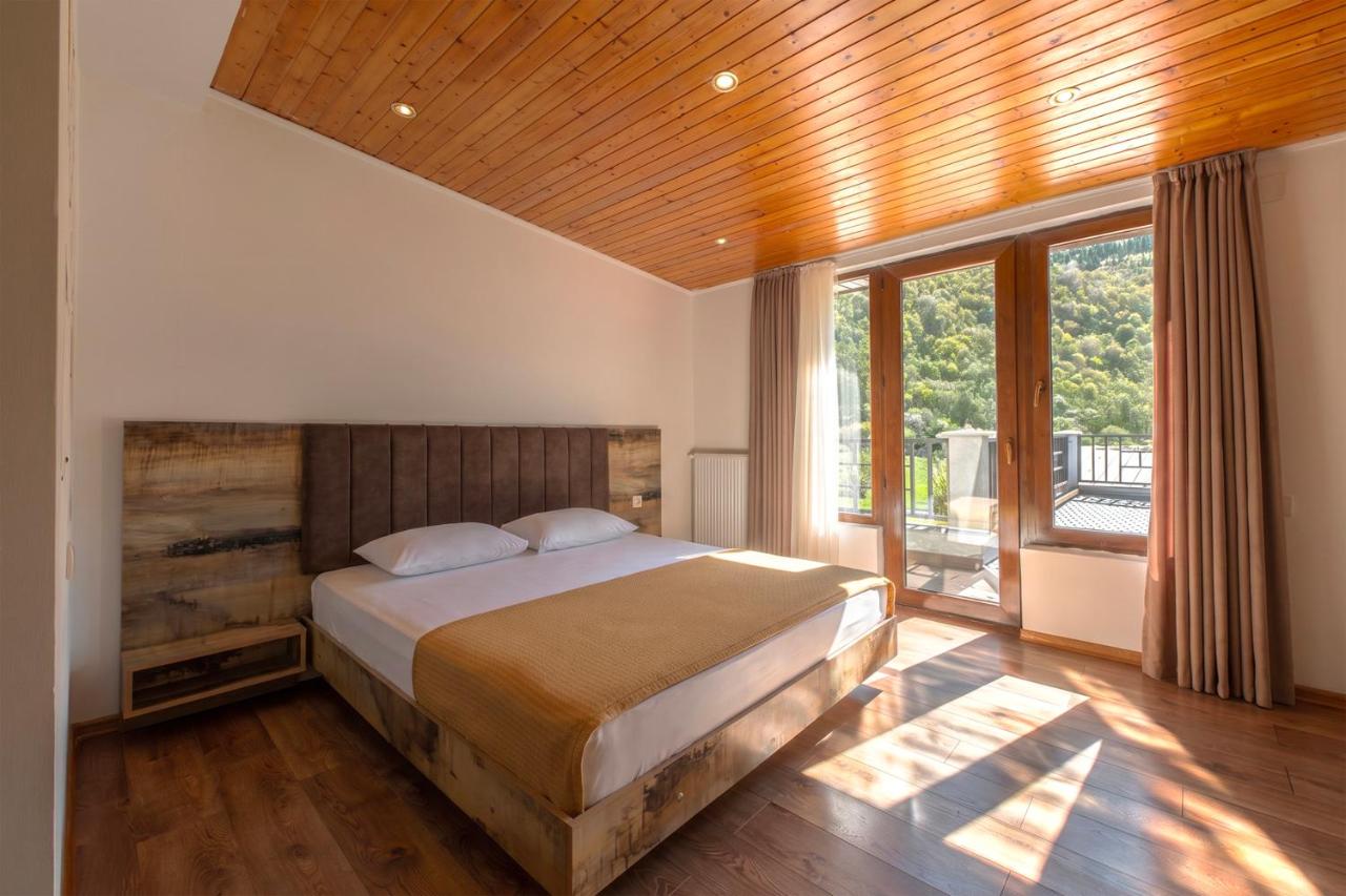 Mestia Inn 3*