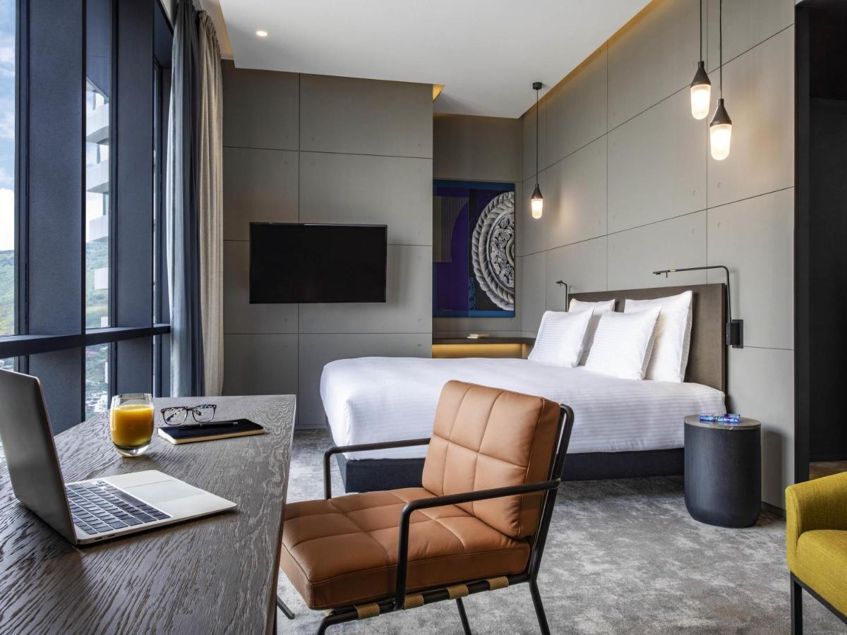 Pullman Tbilisi Axis Power 5*, фото 4