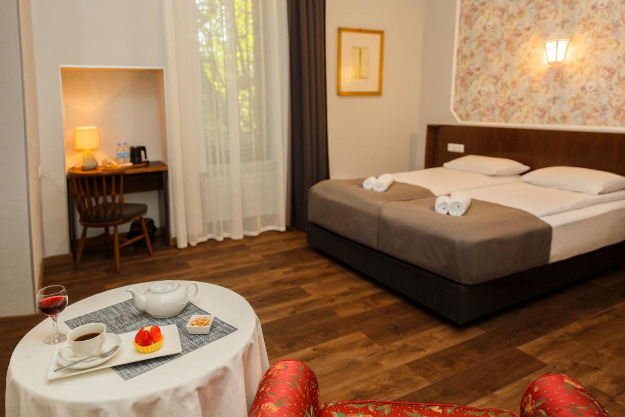 Tea for Two Hotel 3*