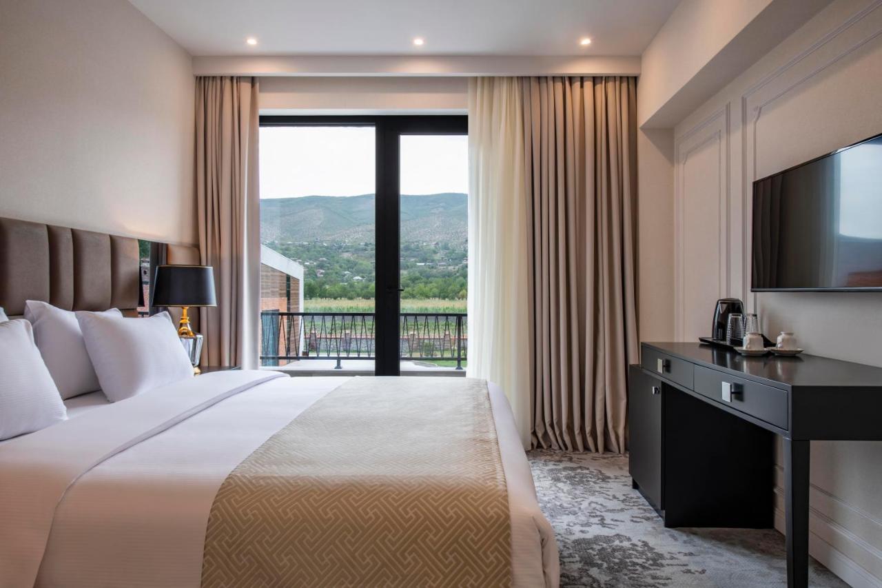 Villa Mosavali 4*