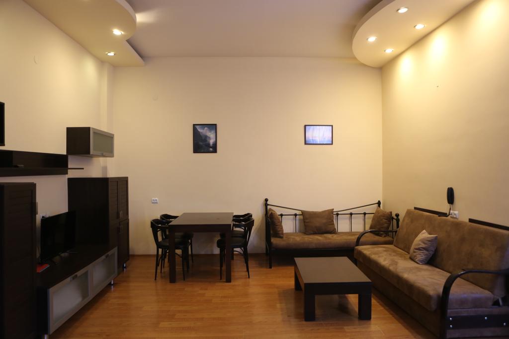 Mgzavrebi Batumi Hotel 3*, фото 6