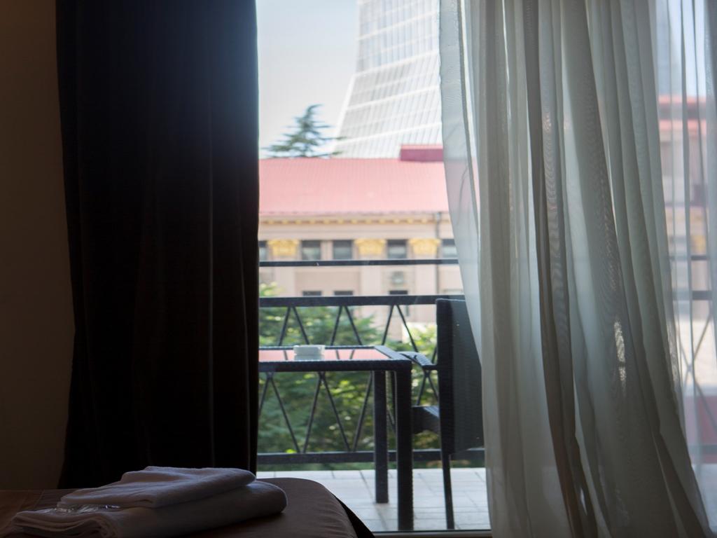 Mgzavrebi Batumi Hotel 3*, фото 4