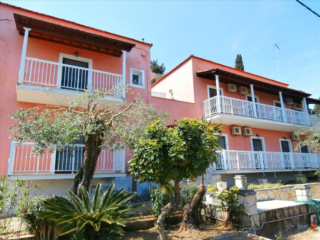 Evi Ariti Apartments 2*