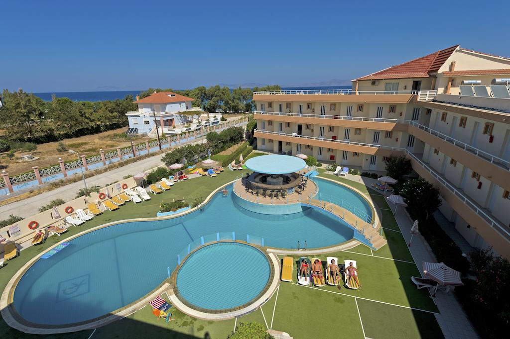 Bayside Hotel Katsaras 4*