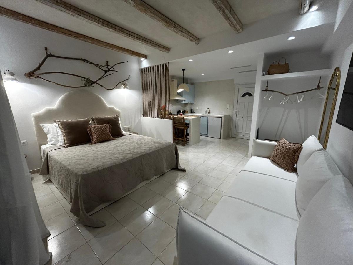 Castello Boutique Suites By The Sea 5*