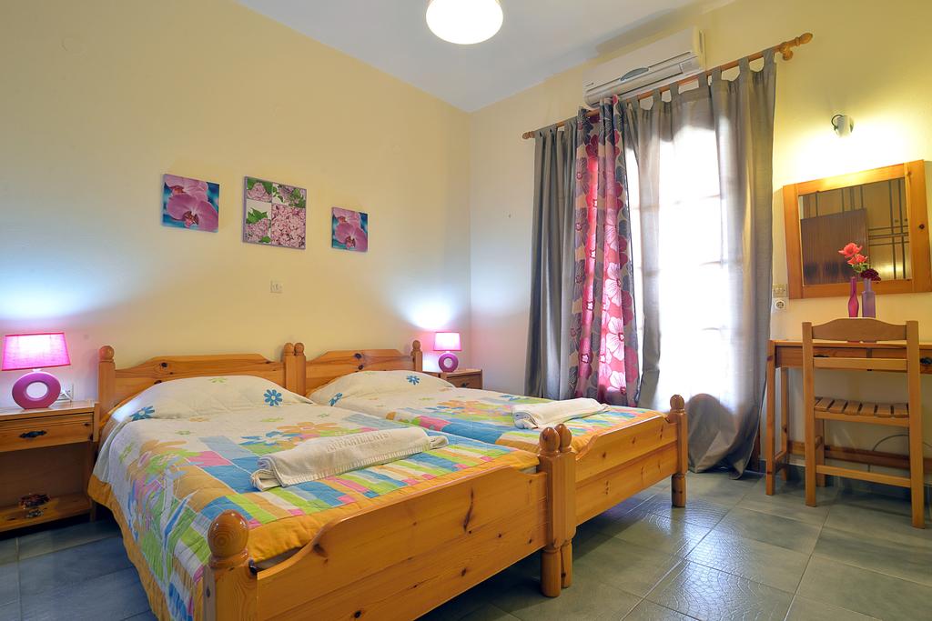 Harris Apartments 2*