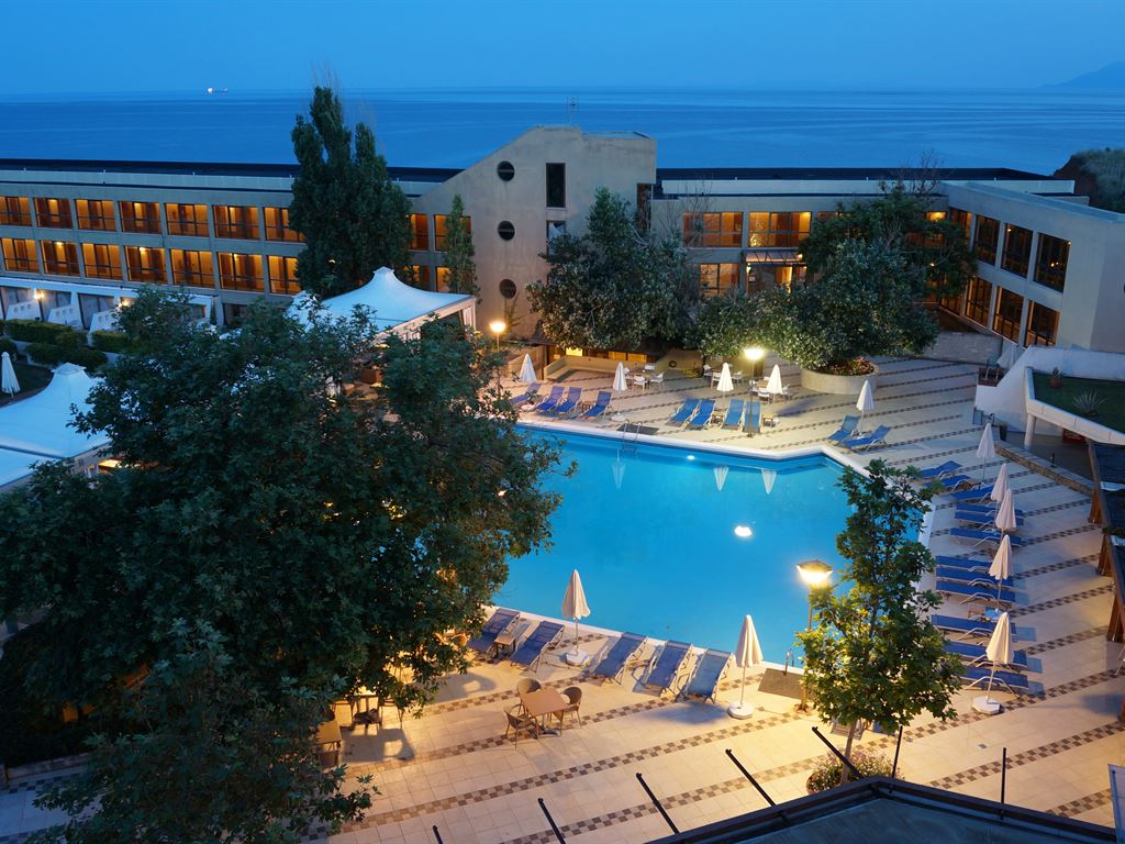 Alexander Beach Hotel 5*