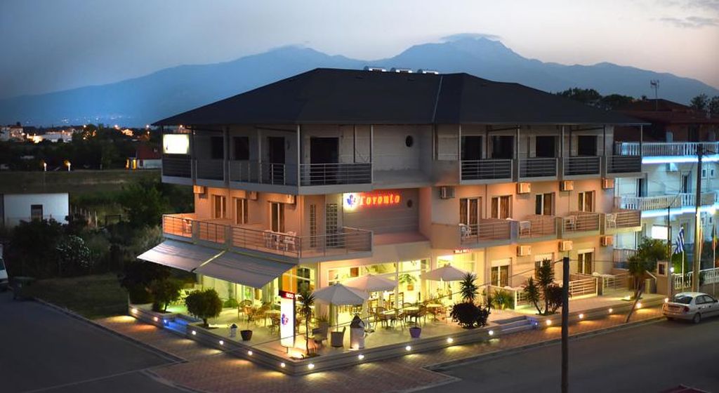 Hotel Toronto 3*