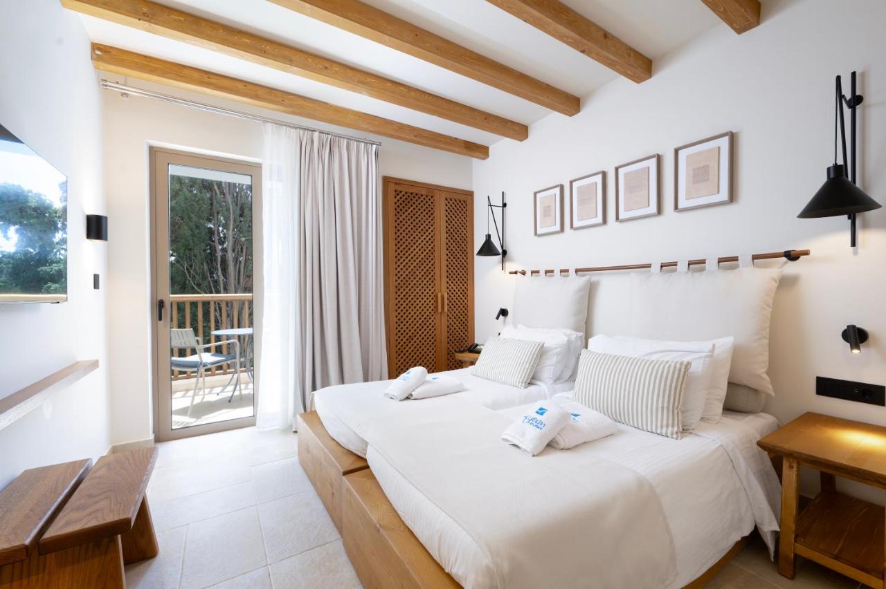 Aegean Houses 4*