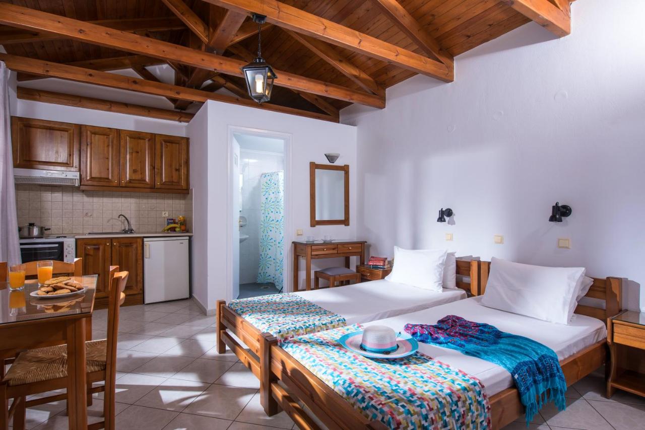 Rena Apartments 3*