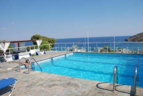 Galini Hotel Agia Marina 2*