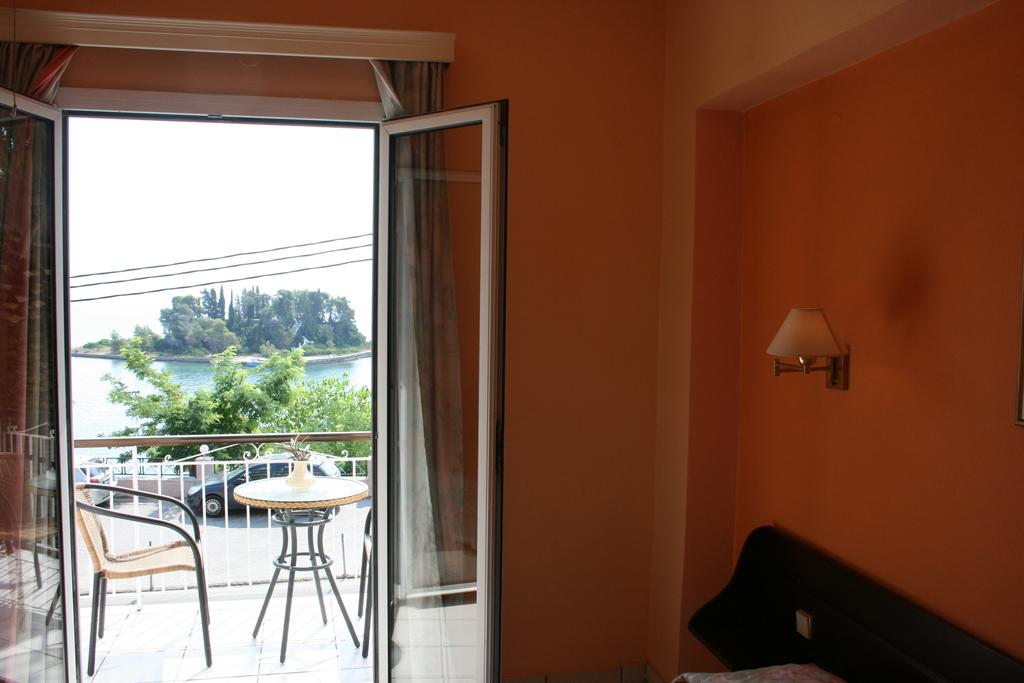 Aegli Hotel 2*