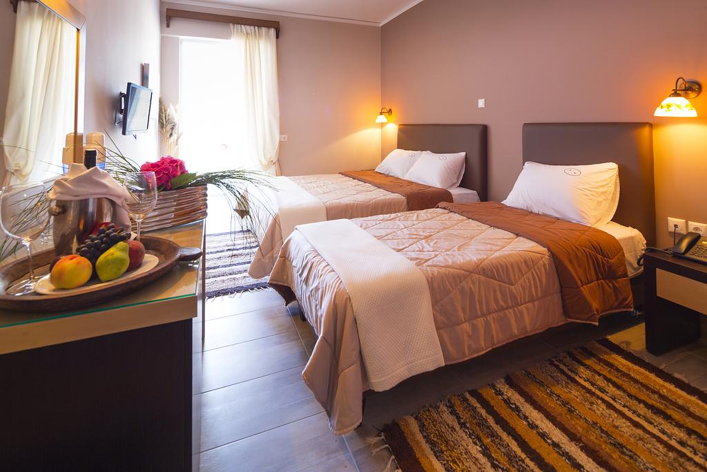 Kyparissia Beach Hotel 3*